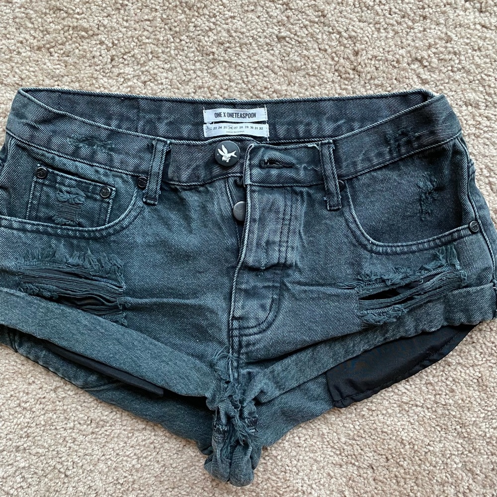 Black one teaspoon bandit shorts